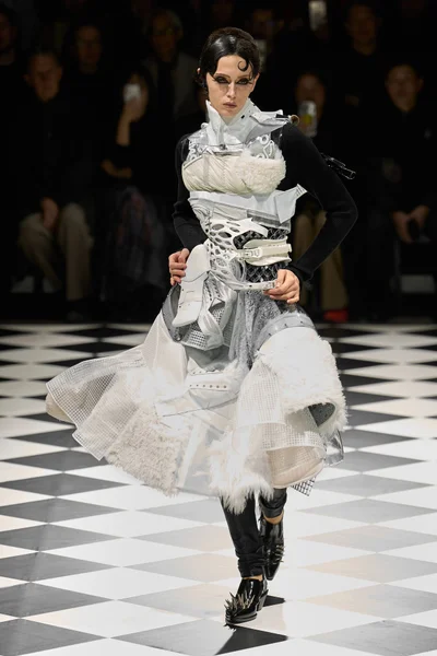Look 6